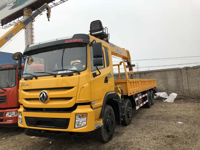 三一隨車吊與東風(fēng)特商濰柴前四后八隨車吊價(jià)格解析